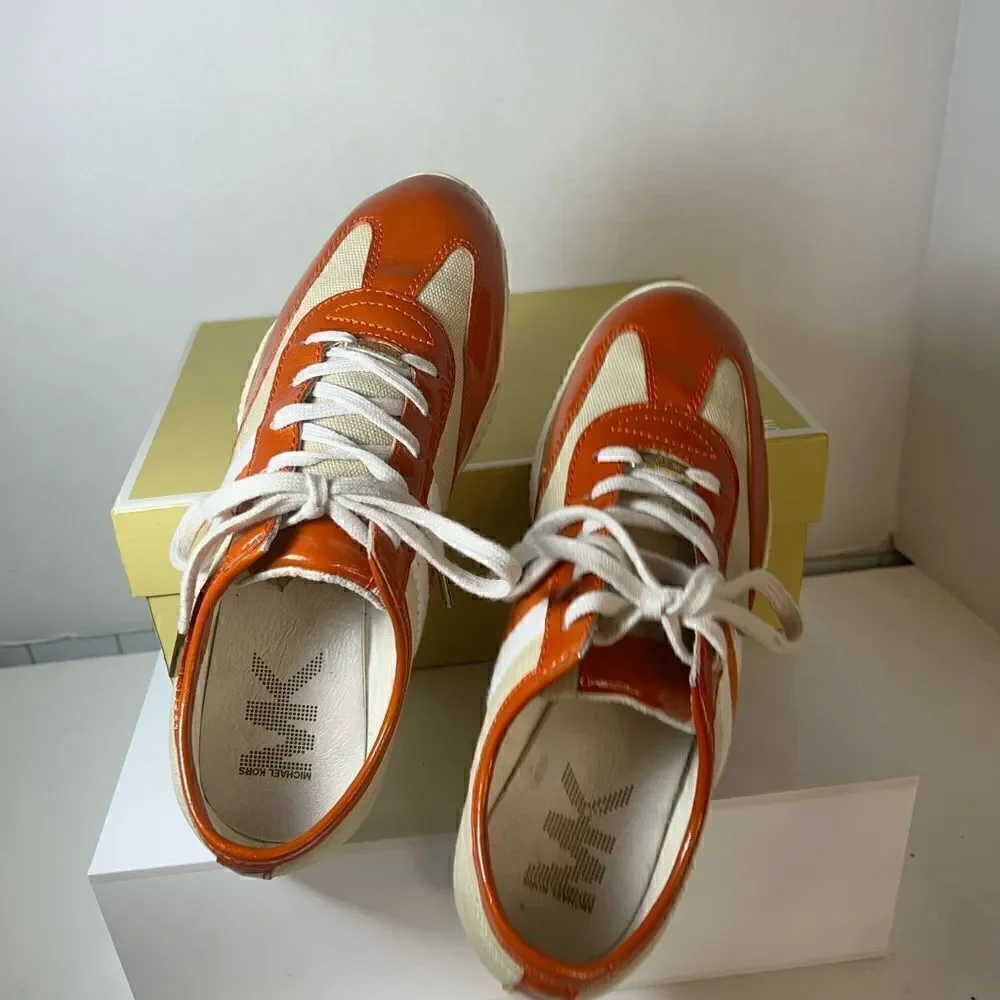 Like New With Box Micheal Kors Jet Set Sprinter